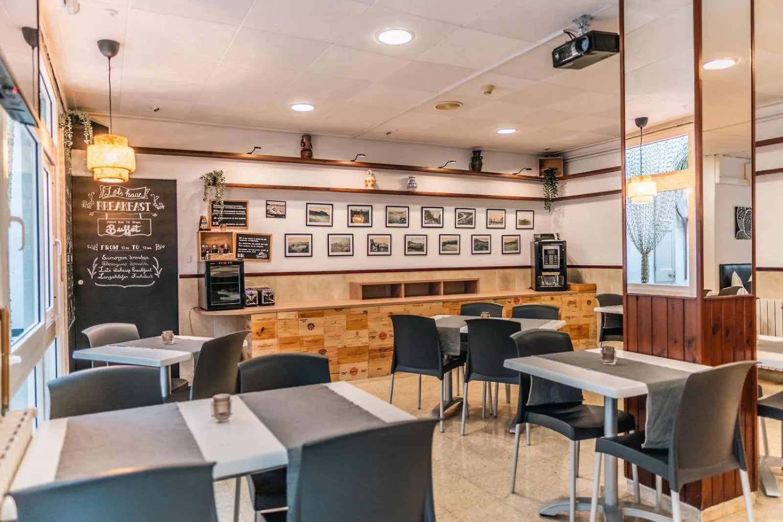 ** Guest house Hostal Regina Blanes Spain