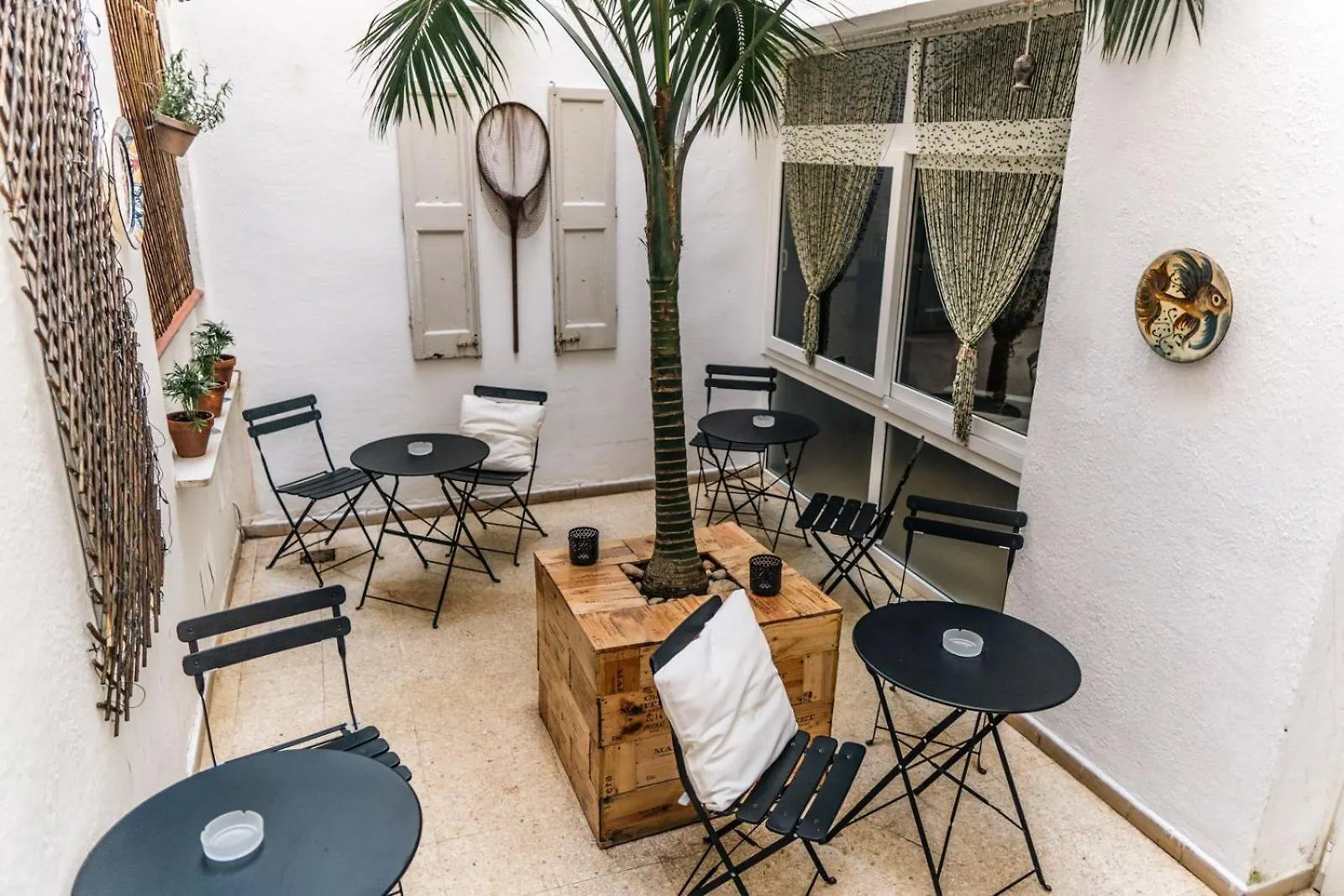 Hostal Regina Blanes Guest house