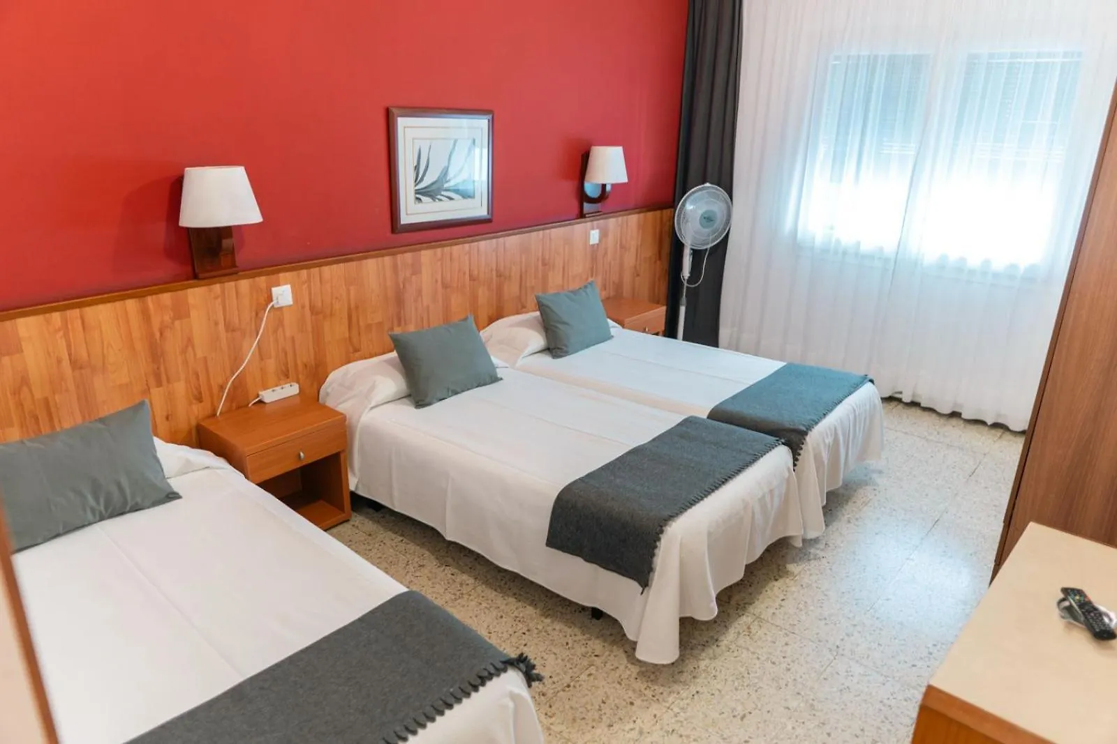 Hostal Regina Blanes Guest house